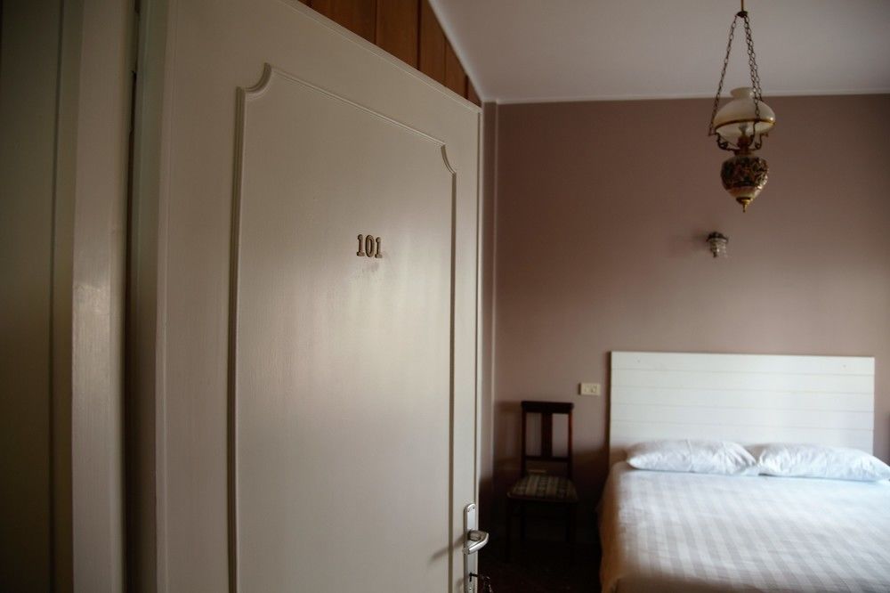 Talenti Breme Bed & Breakfast